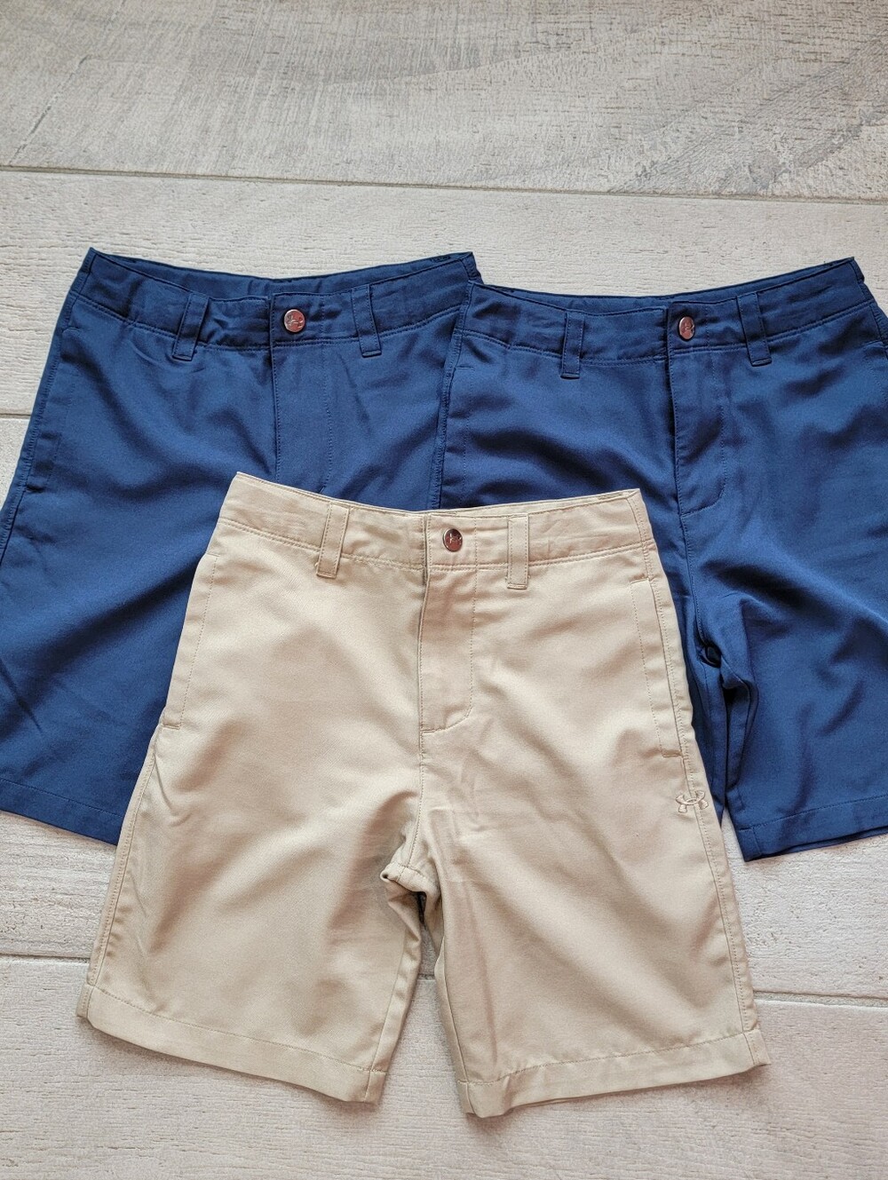 Under Armour Lightweight Shorts – Set of 3 (Size 6)